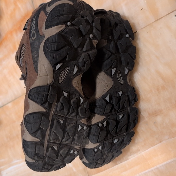 Women's Oboz Waterproof Hiking Shoes - Picture 3 of 3
